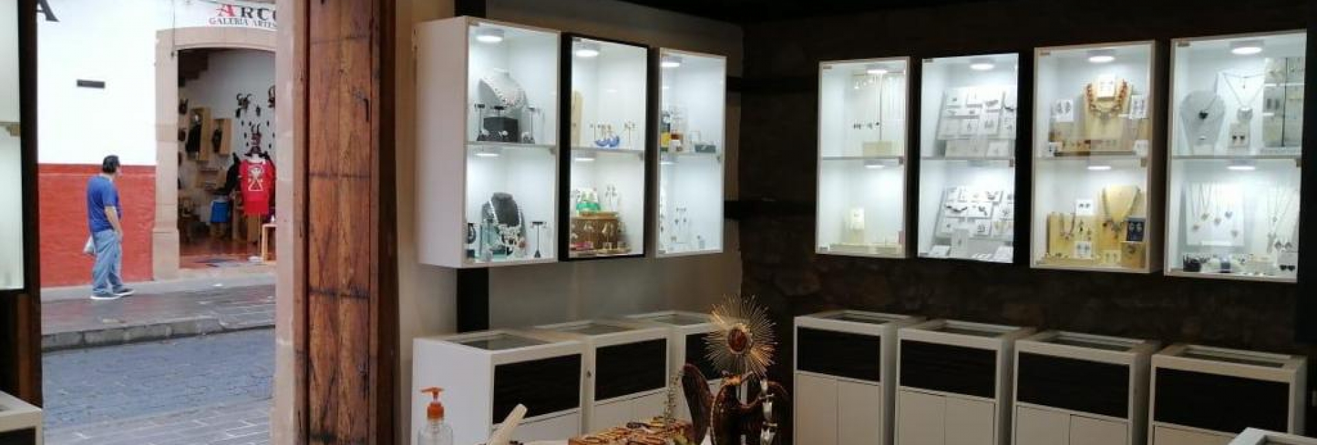 Inauguran Puerta del Cielo Galería en Pátzcuaro.